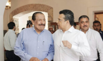 Se reúnen el Profesor Arnulfo Rodríguez y el Presidente Municipal Lalo Gattás