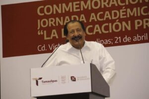Arnulfo Rodríguez  asiste ala conmemoración del día de la Educadora