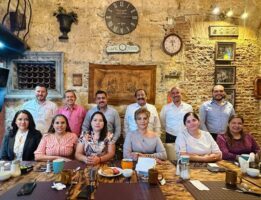 "Profesor Arnulfo Rodríguez Treviño Refuerza la Comunicación y el Compromiso con la Escuela Secundaria General No. 4"