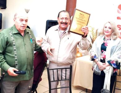 Homenaje a un Líder Destacado: Reconociendo el Legado del Profesor Arnulfo Rodríguez Treviño
