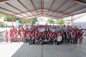 *Agradecen a Américo Villarreal reconstrucción de escuela en Xicoténcatl*