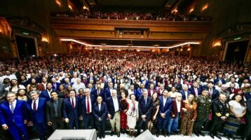 *Asiste Américo Villarreal a celebración tras entrega de constancia a Claudia Sheinbaum como primera presidenta de México*