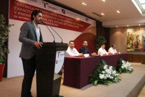 *Recibe STPS constancia como agente capacitador externo en habilidades laborales DC3*