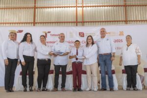 *Inaugura Lucía Aimé ciclo escolar 2024-2025 en Mier*