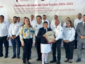 *Encabeza titular de la SSPT entrega de libros, uniformes y útiles escolares en Miguel Alemán*