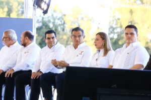 *Coloca Américo Villarreal primera piedra de la Ciudad Judicial en Victoria*