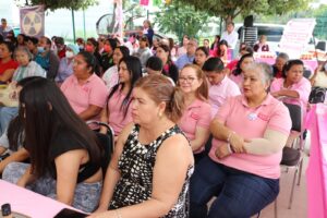 *Conmemoran Día Internacional contra el Cáncer de Mama*