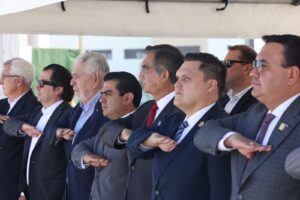 *Acude Américo Villarreal a relevos de mandos de la IV Región, 8/a y 48/a Zonas Militares*