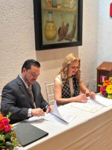 *Firma José Ramón Silva compromiso con la Alianza por una Movilidad Sostenible para Todos*