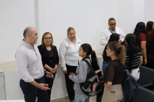 *Reconocen alumnas de la UTTN a Corning por el programa Becas Choices*