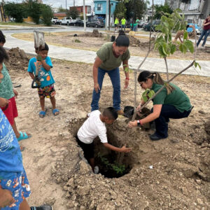 REALIZA GOBIERNO MUNICIPAL JORNADA DE REFORESTACIÓN EN EL BOULEVARD LAS TORRES