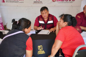 IMVISU AVANZA EN EL PROGRAMA “BLOQUERA COMUNITARIA” PARA MEJORAR VIVIENDAS EN NUEVO LAREDO