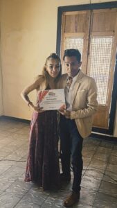 *Paola Gudiño cautiva a neolaredenses con tangos y canciones mexicanas*