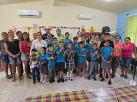 *Promueven conciencia ambiental con donación de plantas forestales*