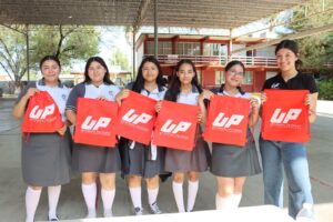 *Promueve UPRR oferta educativa en Feria Vocacional 2025*