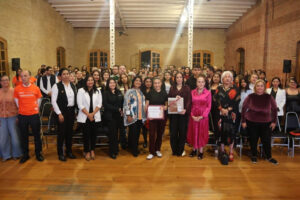 Katya Echazarreta Inspira a Nuevo Laredo con “Un Espacio Sin Límites” en el Cierre de la Cartelera Naranja de INMUJER