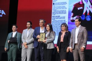 *Premia Américo Villarreal a la juventud y al deporte tamaulipeco*