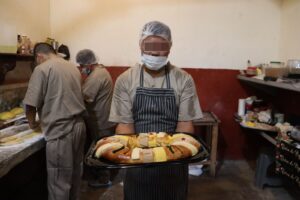 *CEDES Victoria invita a la población a adquirir Rosca de Reyes elaborada por PPLs*