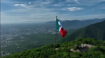 *Fortalece Gobierno del Estado identidad nacional con Bandera Monumental en el Cuartel Militar de Ciudad Victoria*