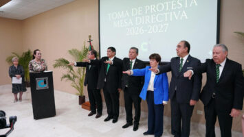 Alcaldesa Carmen Lilia Canturosas refrenda compromiso con fuerzas vivas para impulsar el desarrollo estratégico de Nuevo Laredo