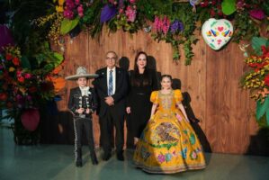 PRESENTA ALCALDESA CARMEN LILIA CANTUROSAS A NIÑAS Y NIÑOS QUE REPRESENTARÁN A MÉXICO EN LA CEREMONIA DEL ABRAZO 2026