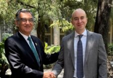 04bc613b-e4a7-4042-a414-0c246cac73bd