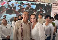 CARMEN LILIA CANTUROSAS...foto---555